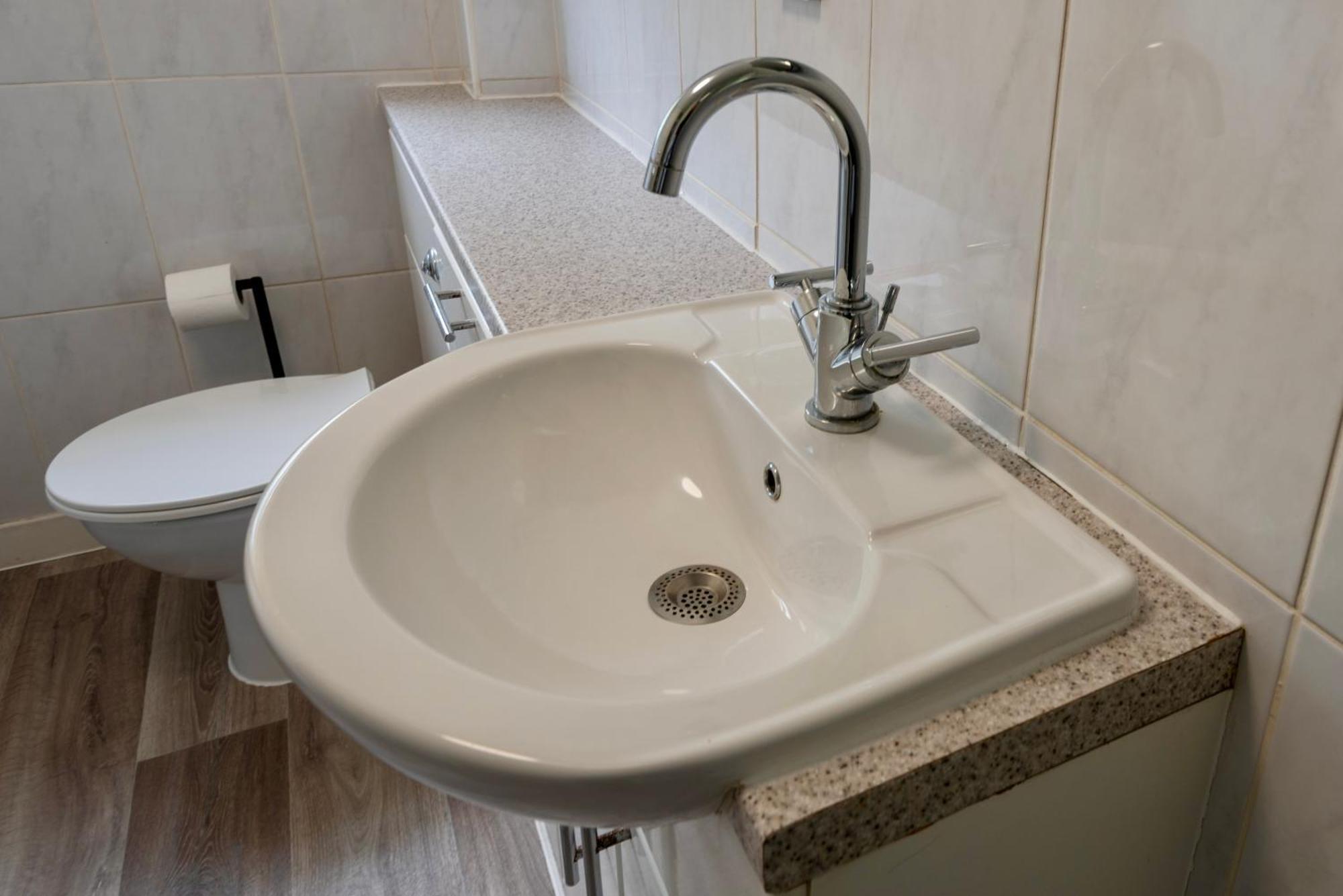 Double Room In Refurbished 5 Bed Home With Wifi And Tv BW Room 4 Solihull Buitenkant foto