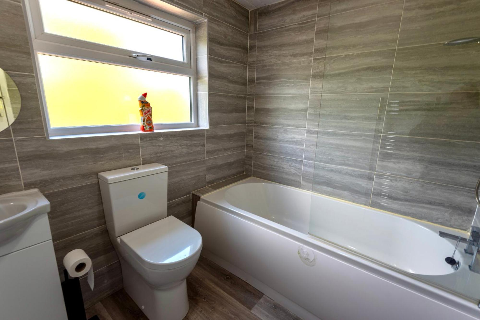 Double Room In Refurbished 5 Bed Home With Wifi And Tv BW Room 4 Solihull Buitenkant foto